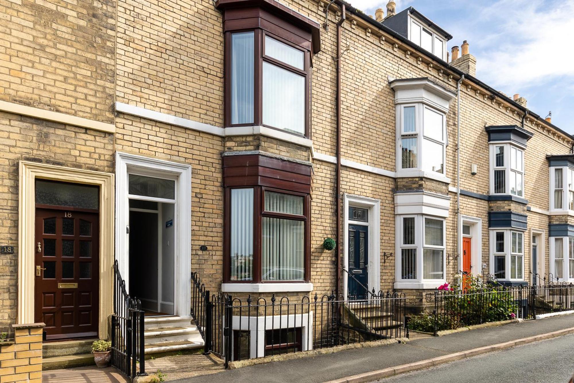 Rovers' Retreat Whitby George Street Экстерьер фото